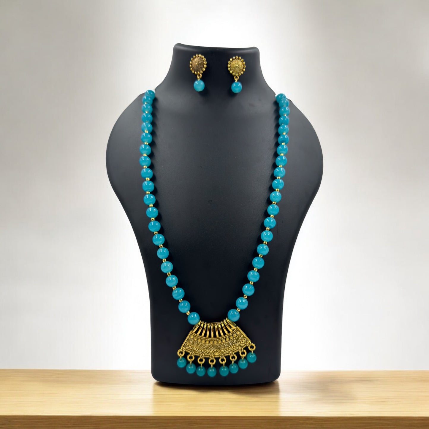 pearl necklace