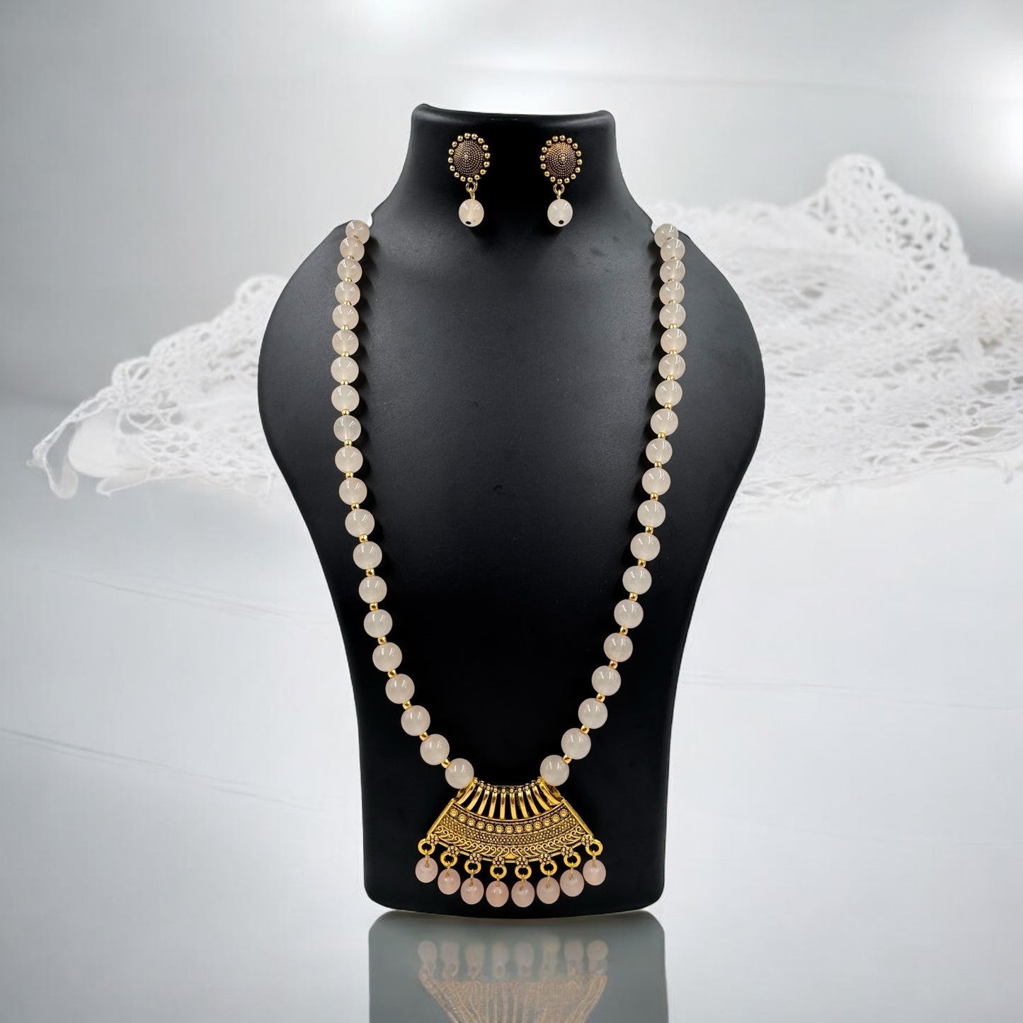 pearl necklace