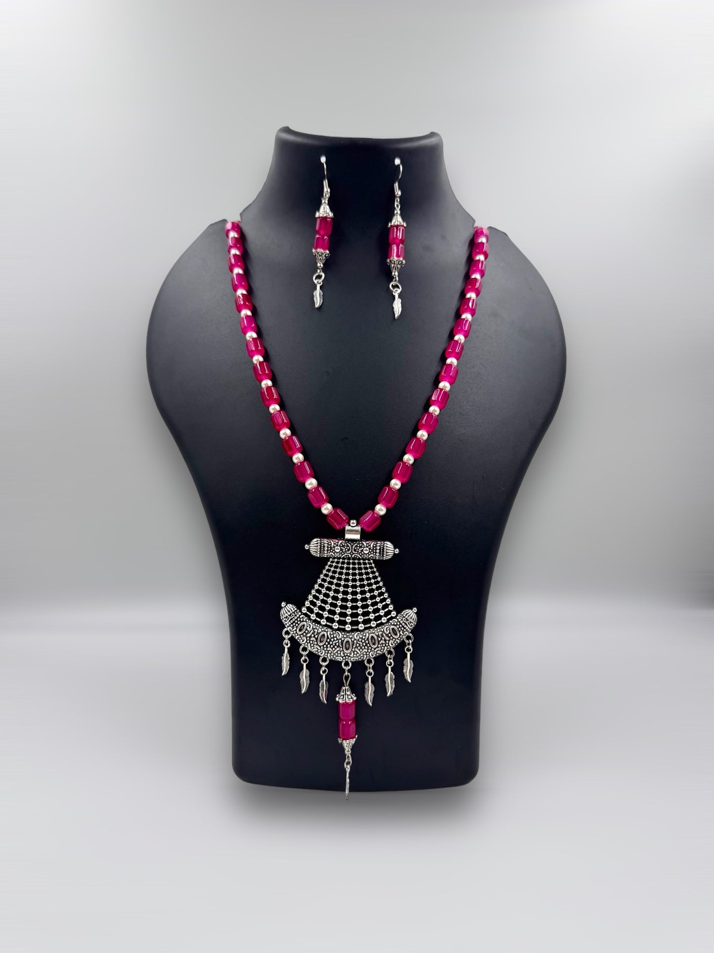 Silver Plated Oxidized Pendant with Beaded Necklace Set